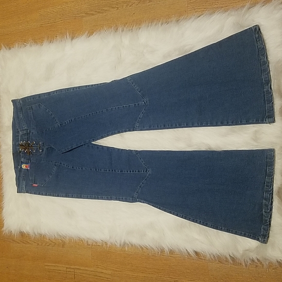 EMBRUJO BELL BOTTOM BLUE JEANS - Picture 1 of 5